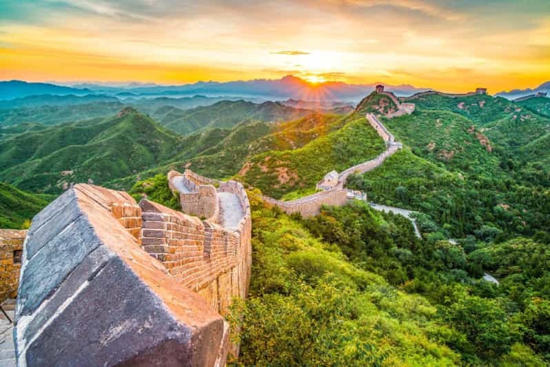 4_small-group-tour-of-juyongguan