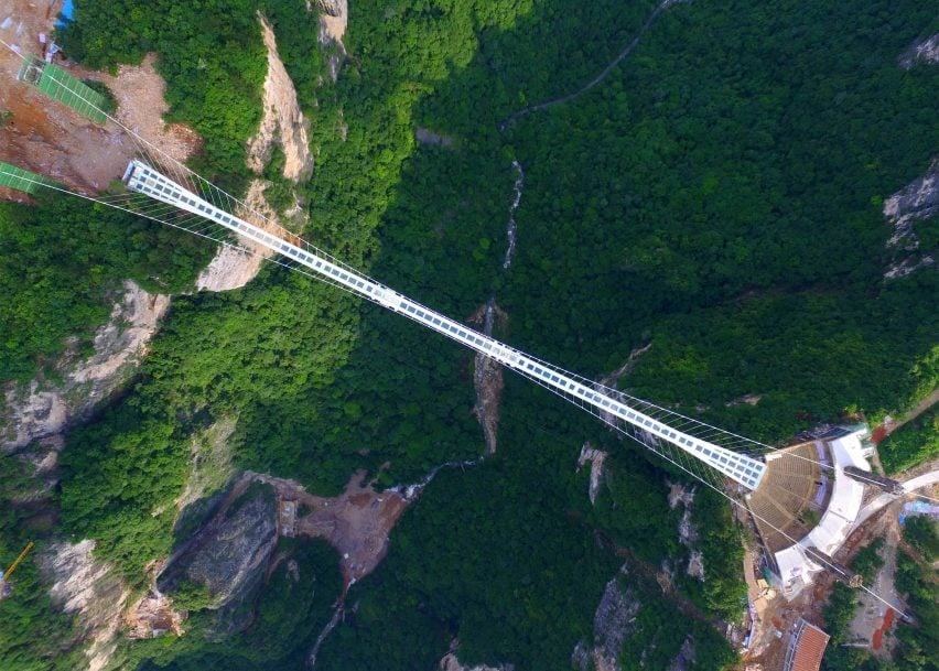 zhangjiajie-grand-canyon-glass-b